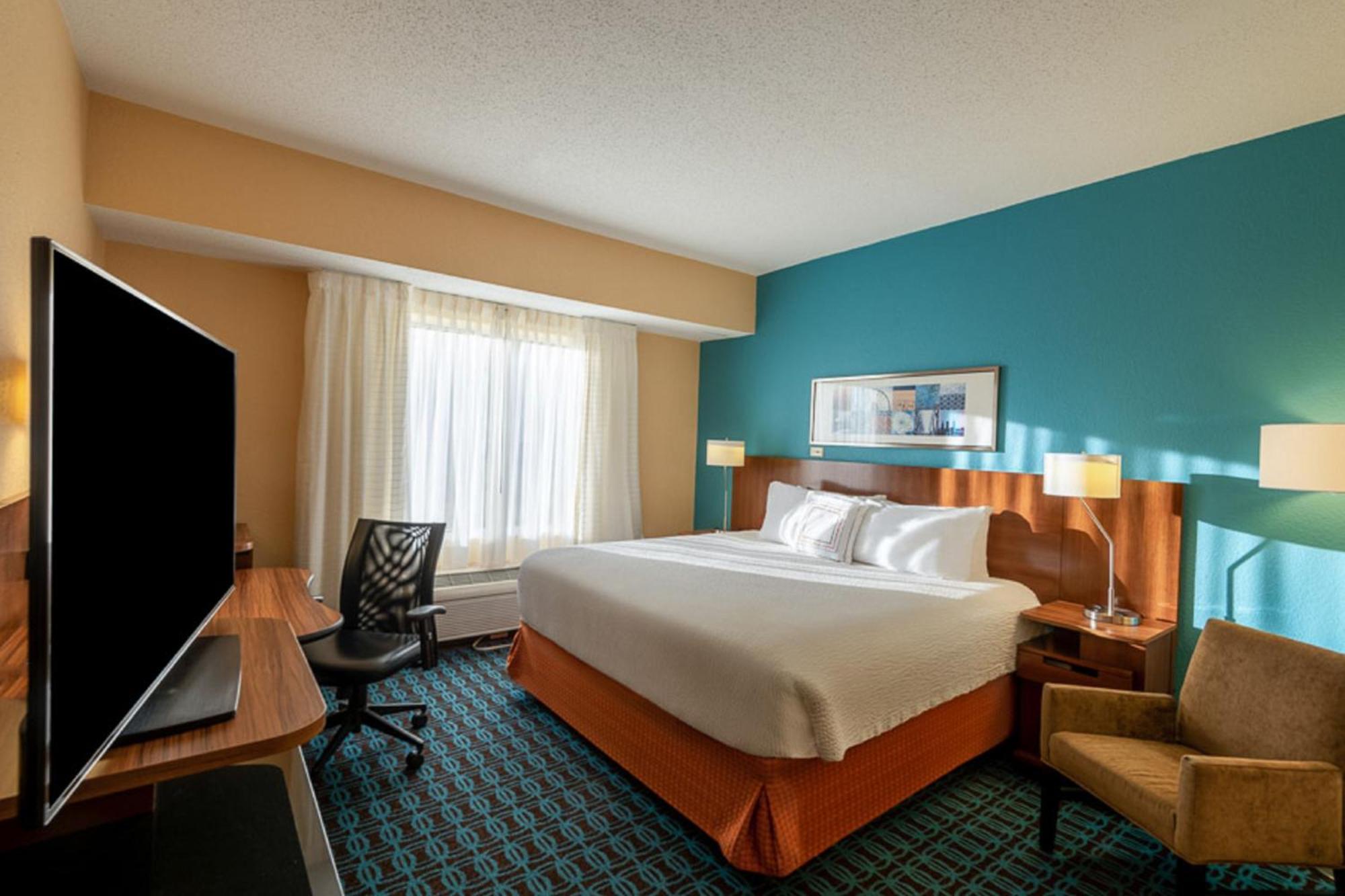 Fairfield Richmond Hotel 3*