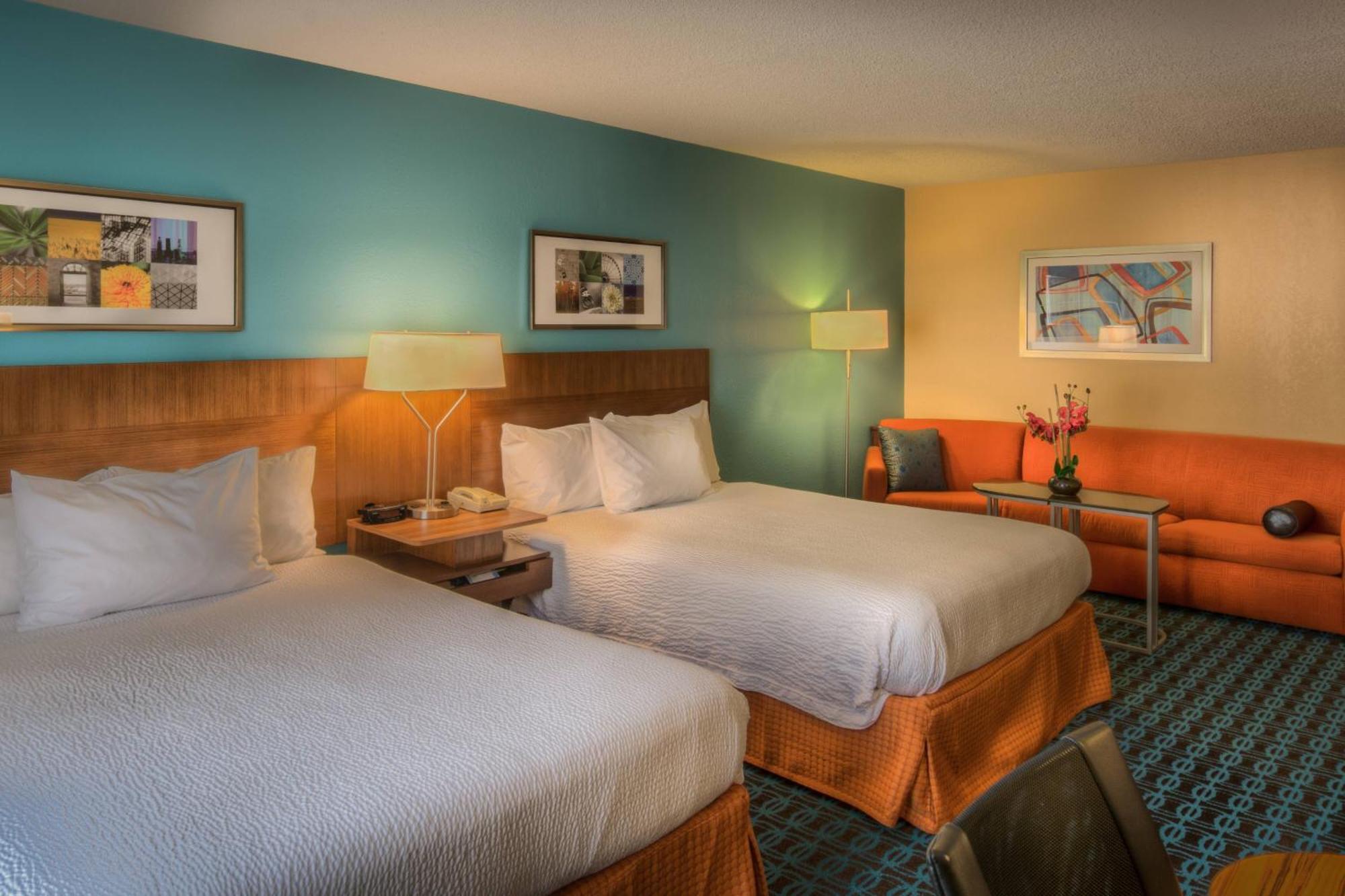 Fairfield Richmond Hotel 3*